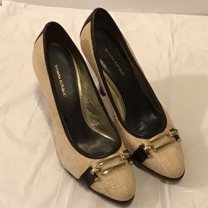 Banana Republic ivory brown woven bit pumps 7.5